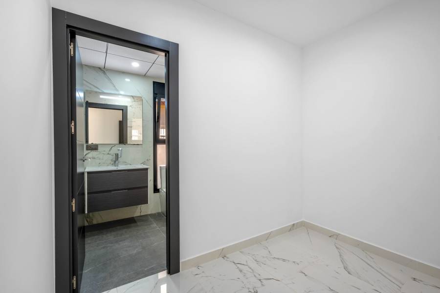 Resale - Villa - Campoamor