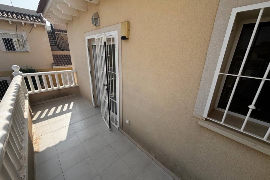 Resale - Townhouse - Ciudad Quesada