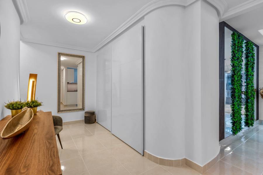Resale - Apartment - Torrevieja - Playa del Cura