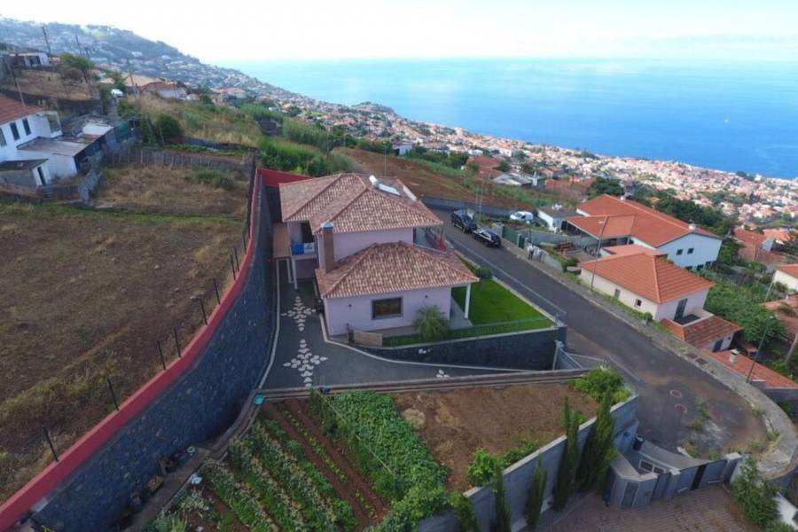 Resale - Villa - Funchal