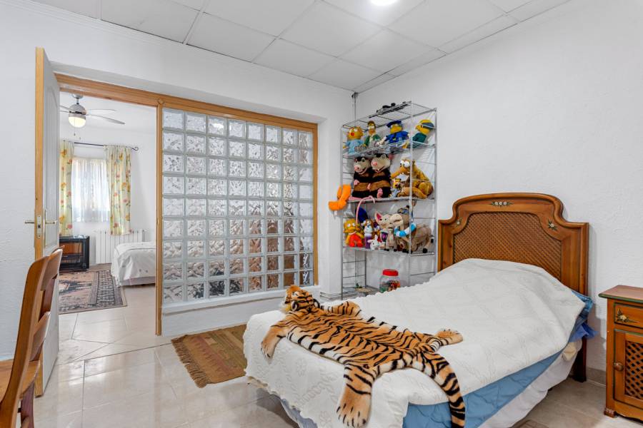 Resale - Villa - Jacarilla