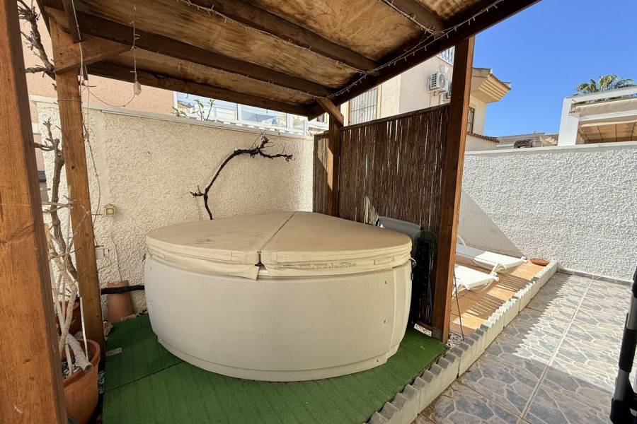 Resale - Villa - Benimar