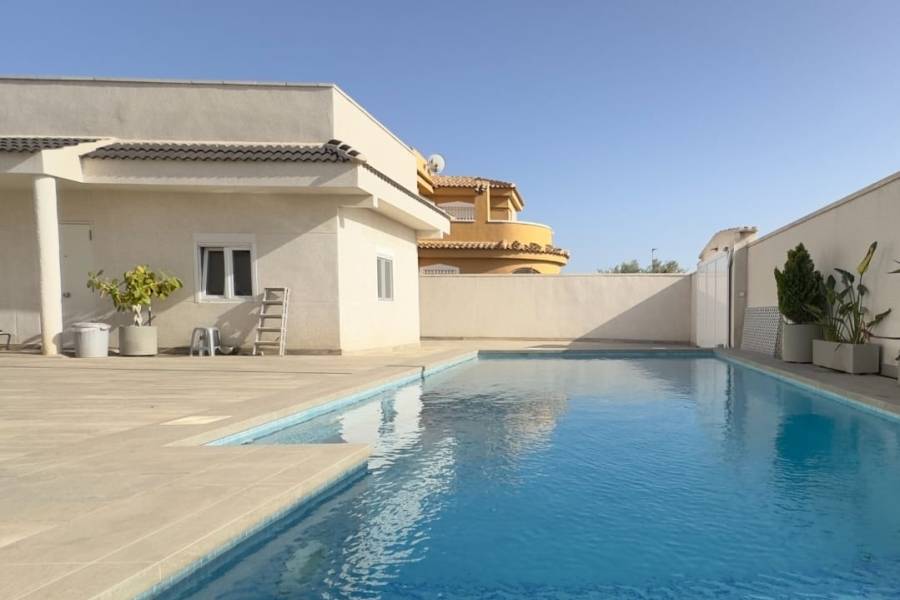 Reventa - Villa - Ciudad Quesada - Lo Pepin