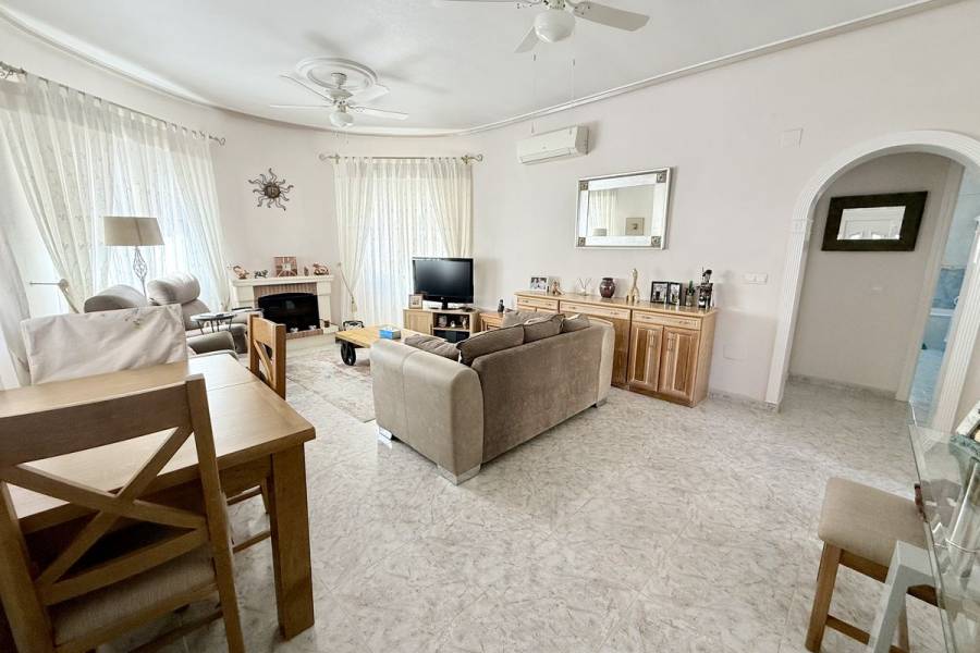 Resale - Villa - Benimar