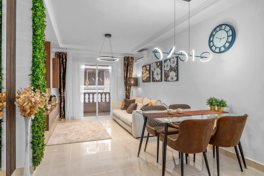 Resale - Apartment - Torrevieja - Playa del Cura