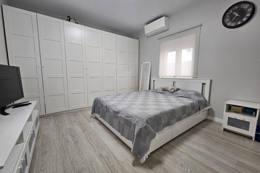 Reventa - Villa - Ciudad Quesada - Lo Pepin