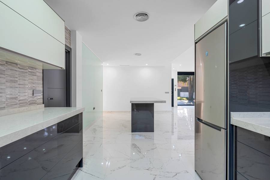 Resale - Villa - Campoamor