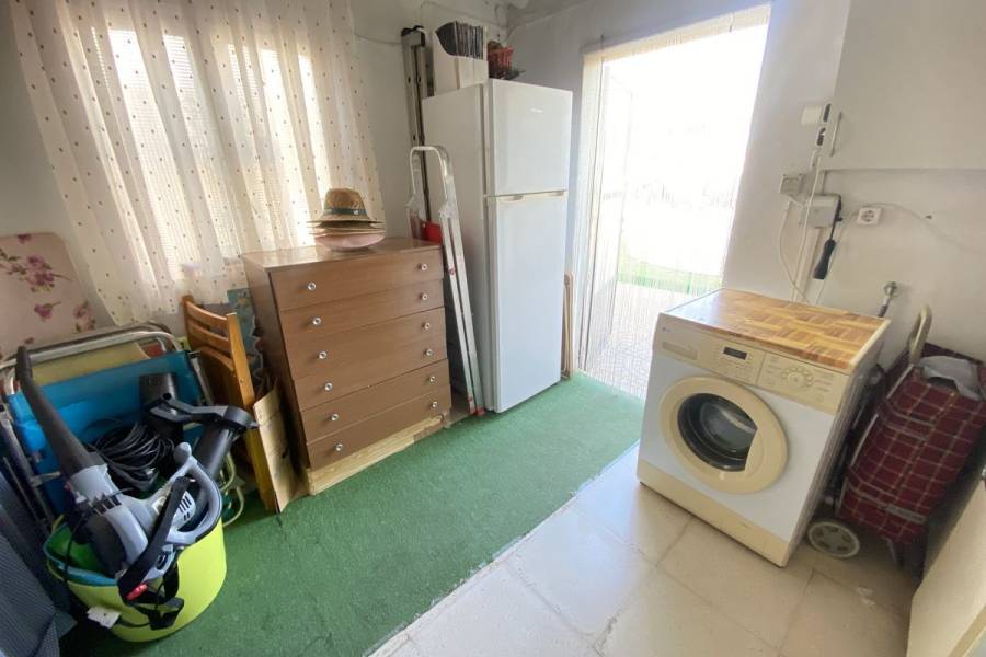 Resale - Finca - Algorfa