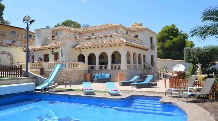 Villa - Resale - Orihuela costa - Villamartín
