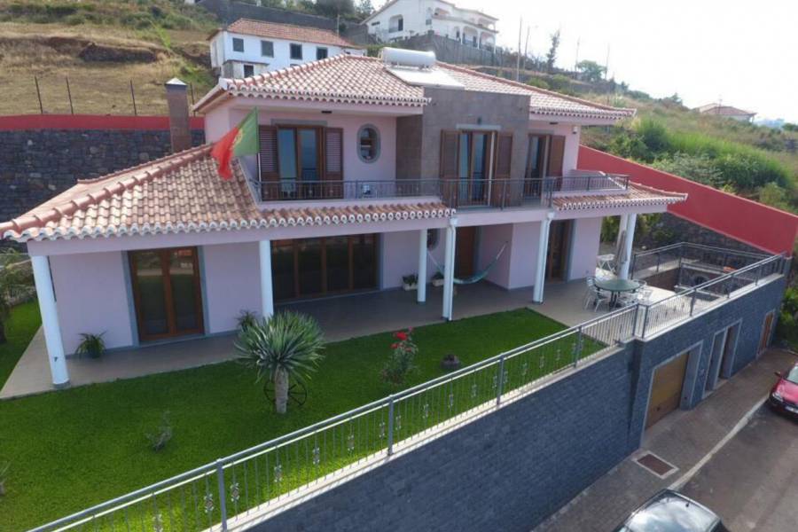 Resale - Villa - Funchal