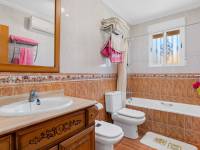 Resale - Villa - Jacarilla