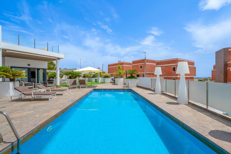 Resale - Villa - Orihuela costa - Villamartín