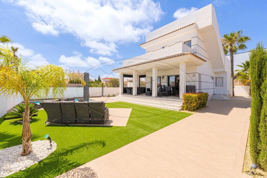 Resale - Villa - Ciudad Quesada