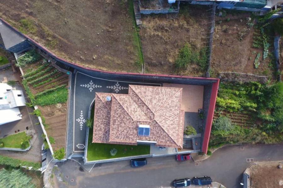 Resale - Villa - Funchal