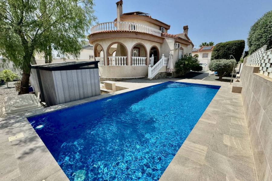Reventa - Villa - Ciudad Quesada - Lo Pepin