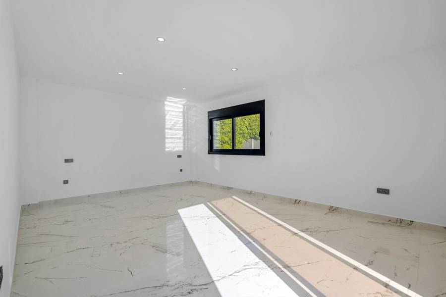 Resale - Villa - Campoamor