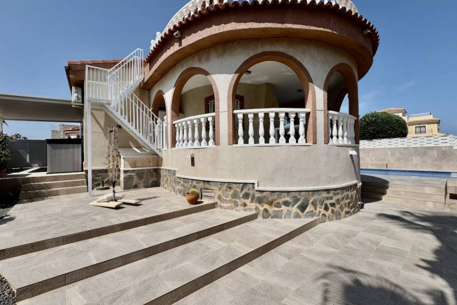 Reventa - Villa - Ciudad Quesada - Lo Pepin