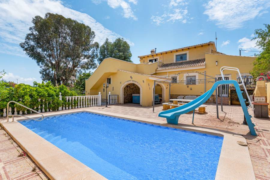 Resale - Villa - Jacarilla