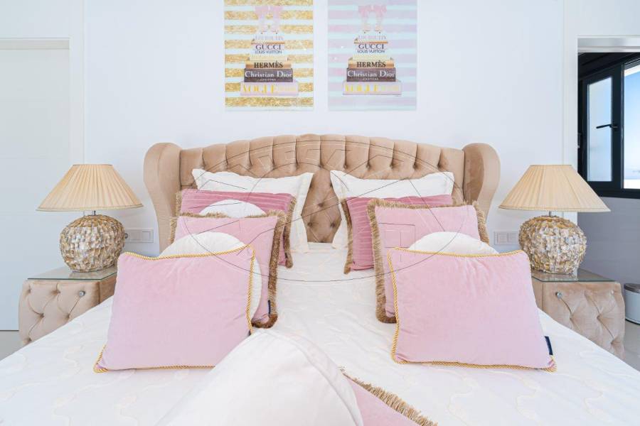 Resale - Villa - Ciudad Quesada