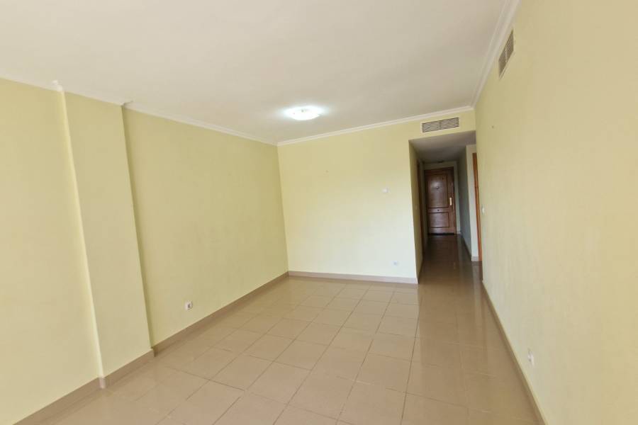 Resale - Apartment - Guardamar Del Segura - SUP-7 & Port Area