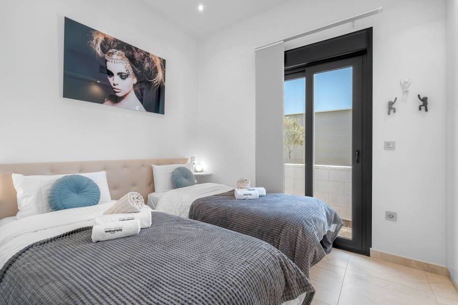 Resale - Villa - Orihuela costa - Villamartín