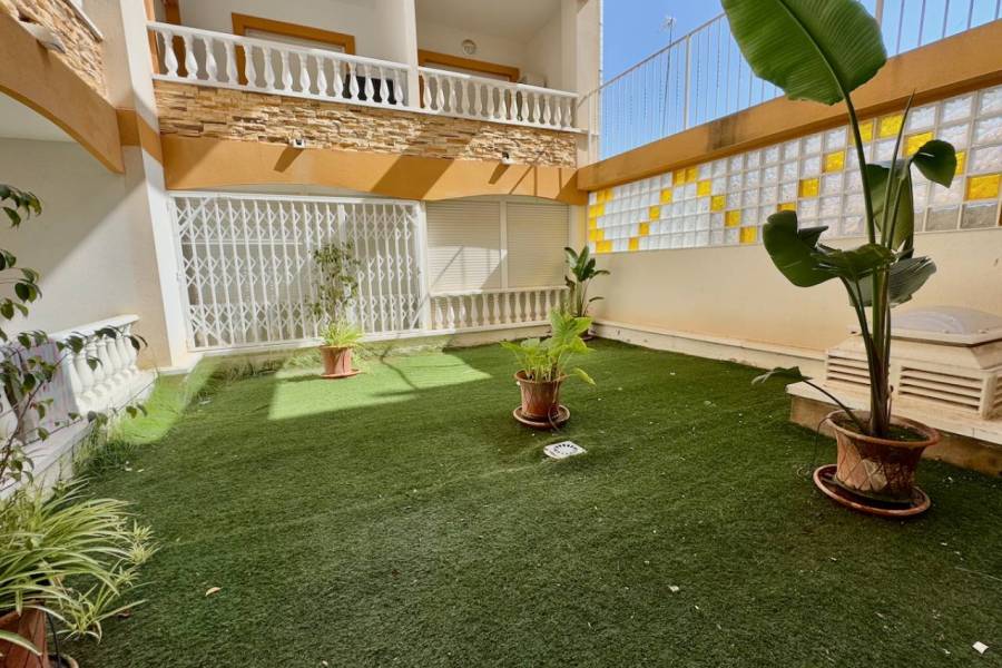 Resale - Apartment - Formentera del Segura