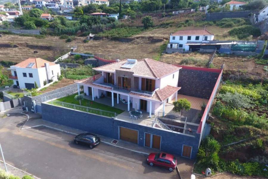 Resale - Villa - Funchal