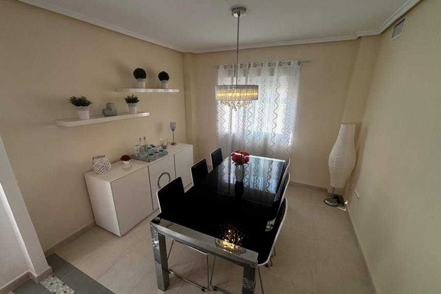 Resale - Townhouse - Ciudad Quesada