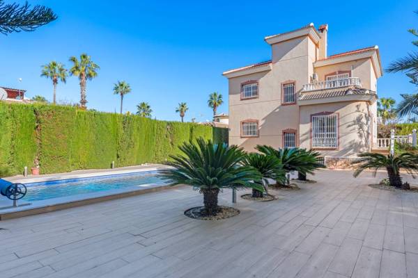 Villa - Reventa - Ciudad Quesada - Dona Pepa