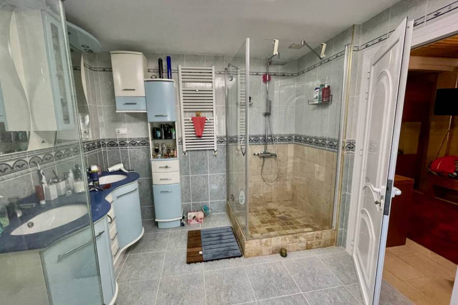 Resale - Villa - Guardamar del Segura