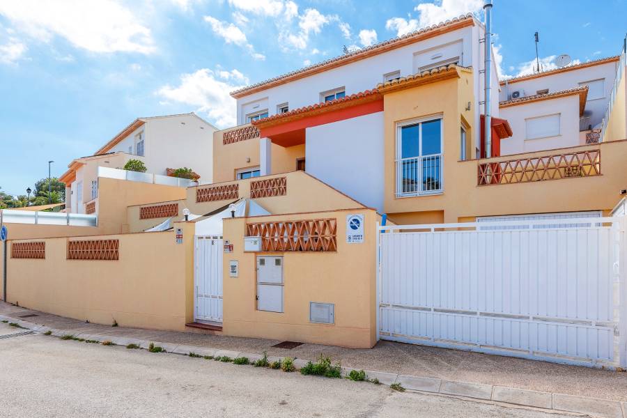 Resale - Villa - Alfas del Pi - Alfas Del Pi