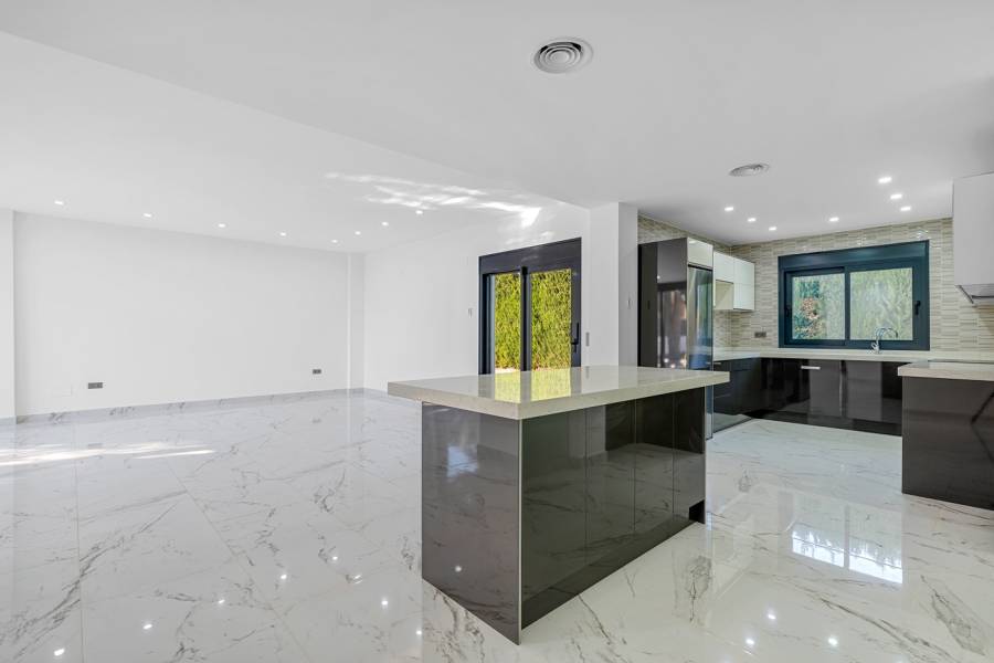 Resale - Villa - Campoamor