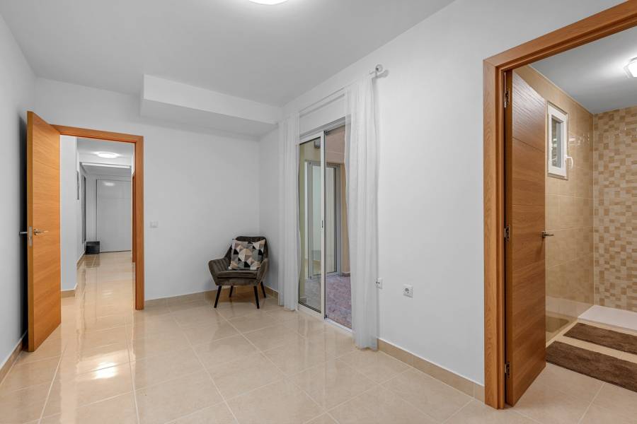 Resale - Apartment - Torrevieja - Playa del Cura