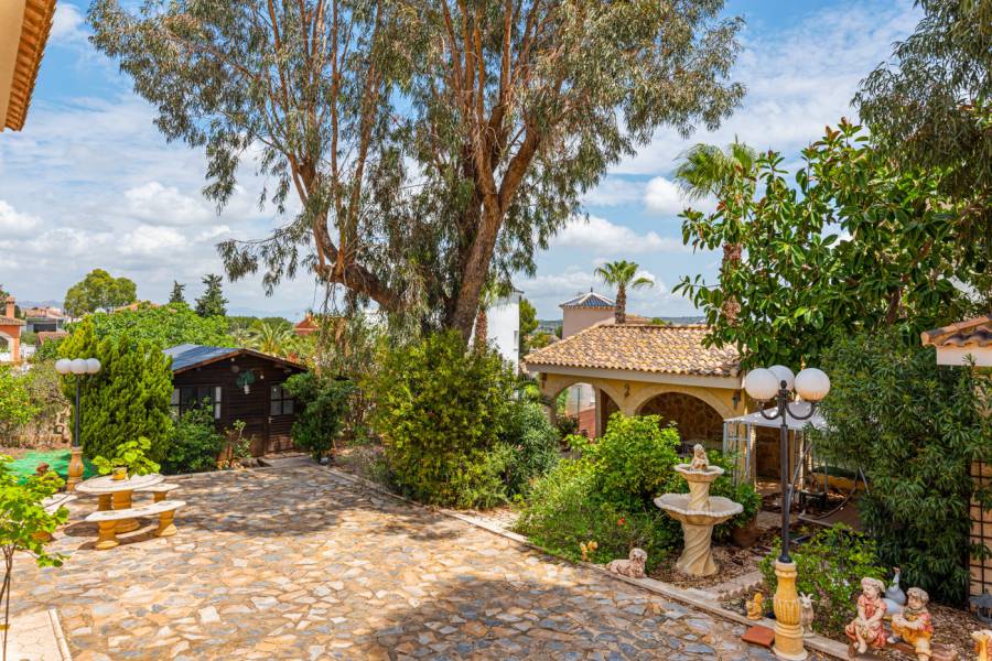 Resale - Villa - Jacarilla
