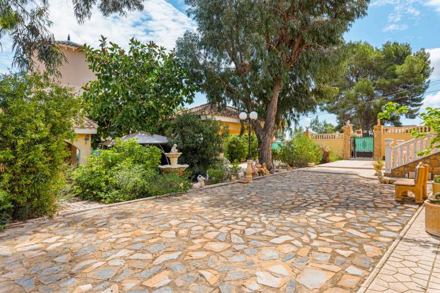 Resale - Villa - Jacarilla