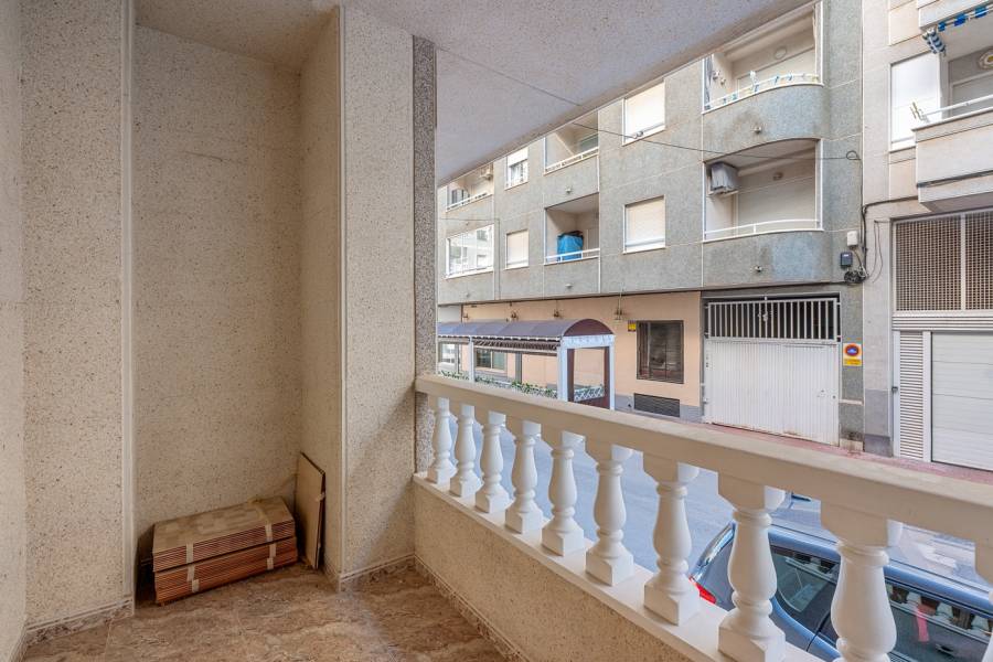 Resale - Apartment - Torrevieja - Playa del Cura