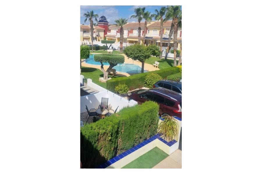 Resale - Townhouse - Ciudad Quesada