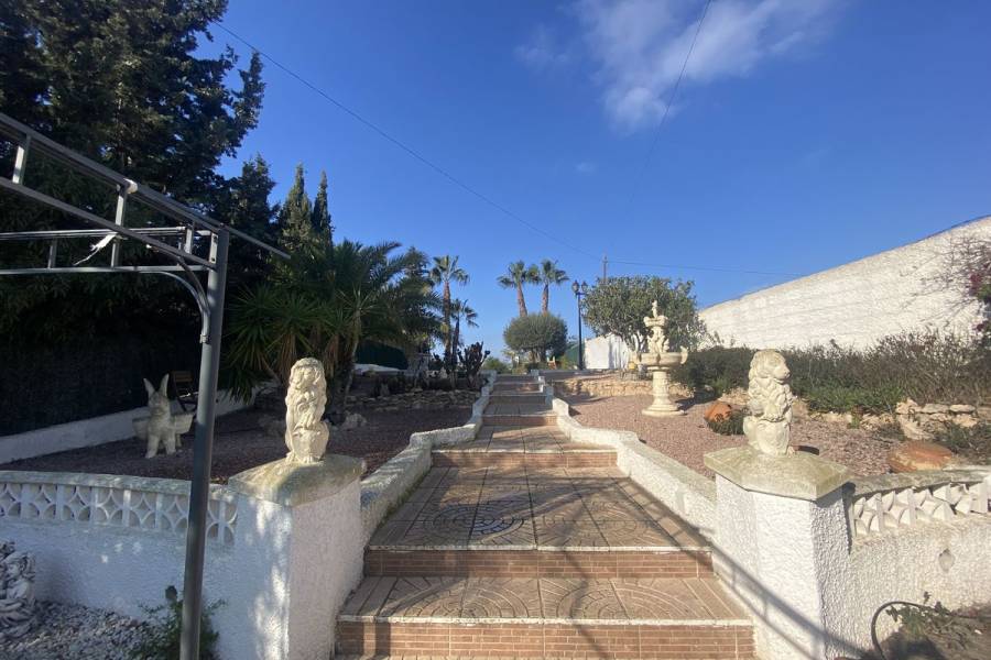 Resale - Finca - Algorfa