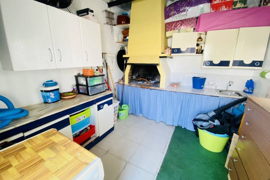 Resale - Finca - Algorfa