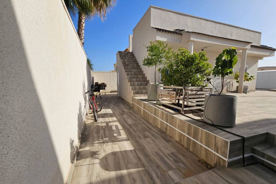 Reventa - Villa - Ciudad Quesada - Lo Pepin