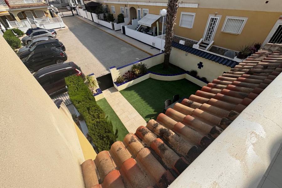Resale - Townhouse - Ciudad Quesada