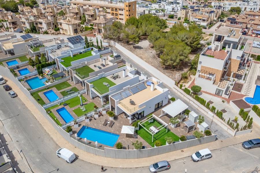 Resale - Villa - Orihuela costa - Villamartín