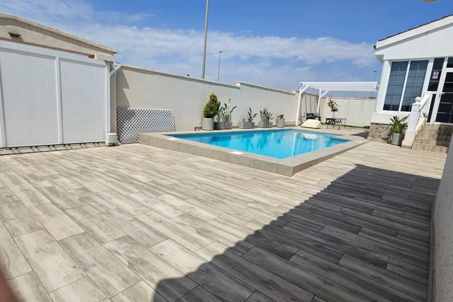 Reventa - Villa - Ciudad Quesada - Lo Pepin