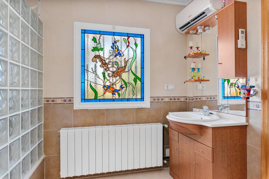Resale - Villa - Jacarilla