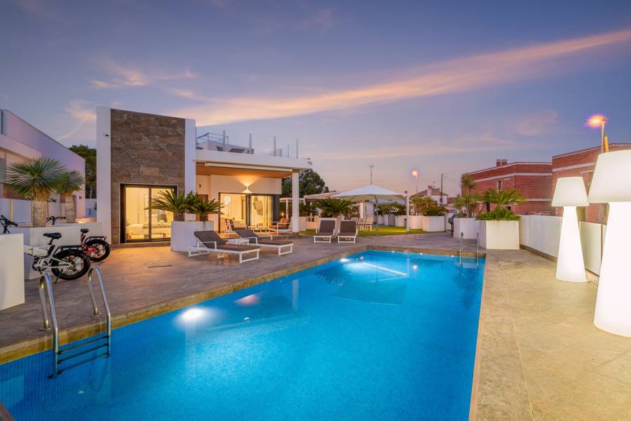 Resale - Villa - Orihuela costa - Villamartín