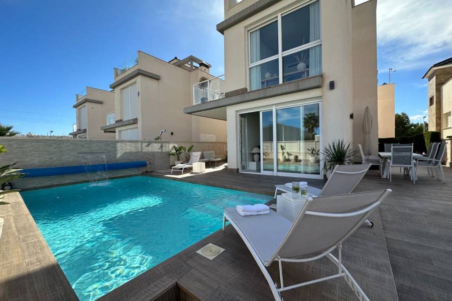 Reventa - Villa - Torrevieja