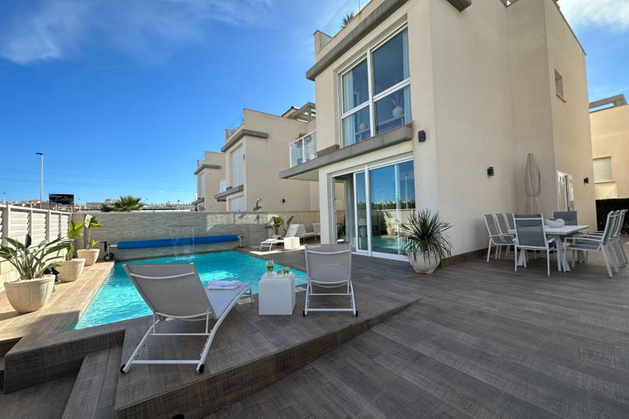 Reventa - Villa - Torrevieja