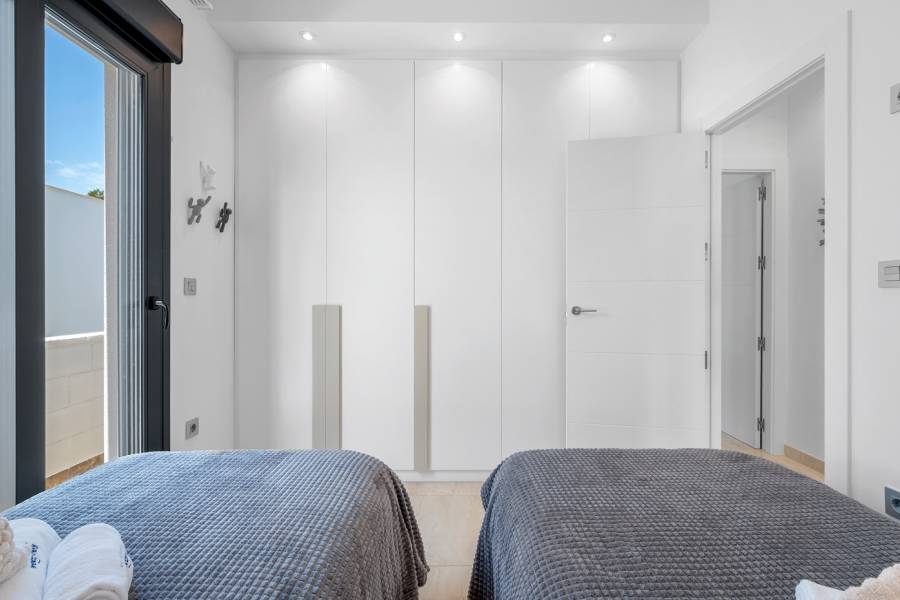 Resale - Villa - Orihuela costa - Villamartín