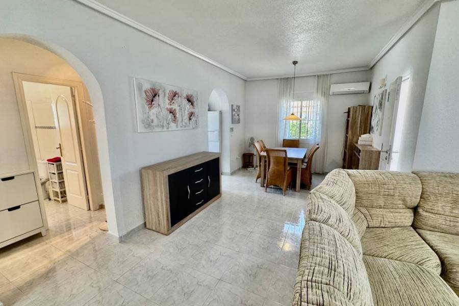 Reventa - Villa - Ciudad Quesada - Lo Pepin
