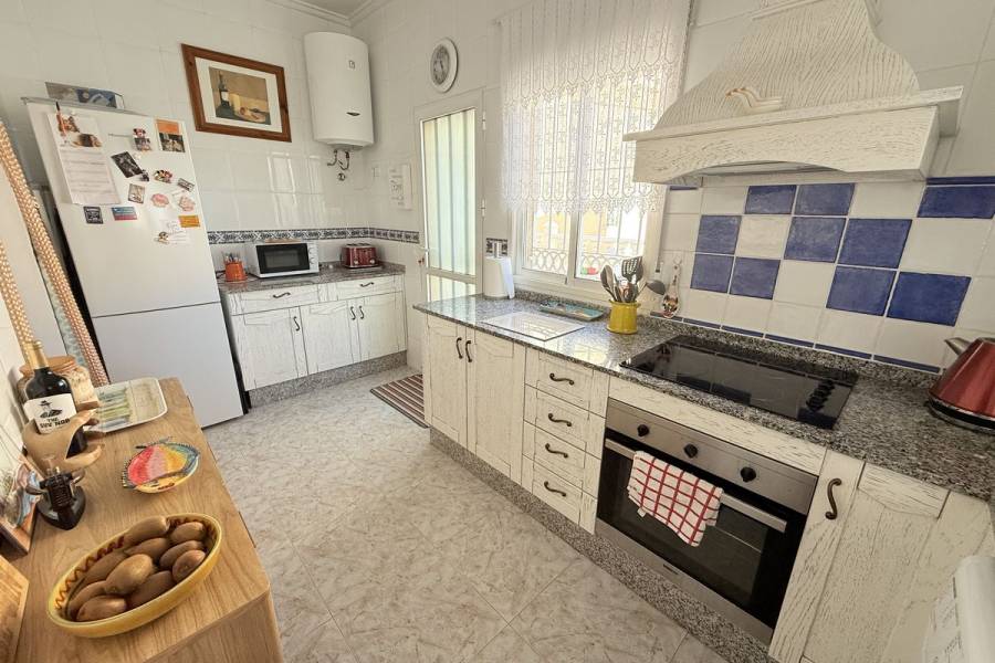 Resale - Villa - Benimar